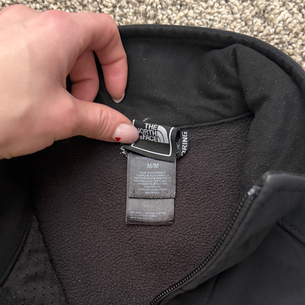 The North Face Black Softshell Jacket - Picture 3 of 3